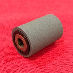 FEED ROLLER WITH HUB